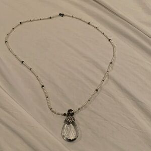 EUC “crystal”, faux pearl necklace with gunmetal accents